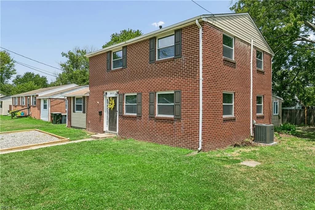 2022 Winfree RD, HAMPTON VA 23663 - Photo 4