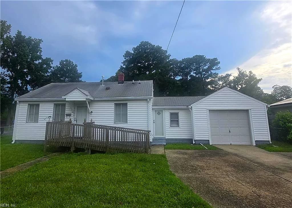 5913 Wickham AVE, NEWPORT NEWS VA 23605 - Main photo