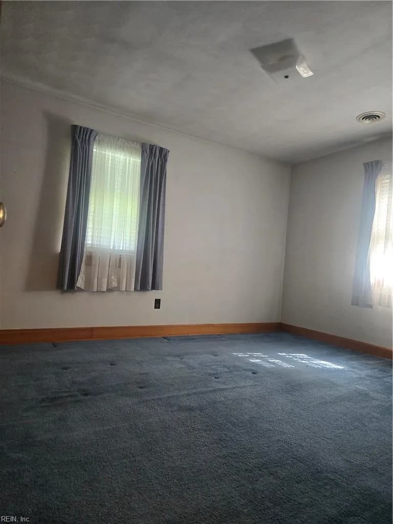 5913 Wickham AVE, NEWPORT NEWS VA 23605 - Photo 5