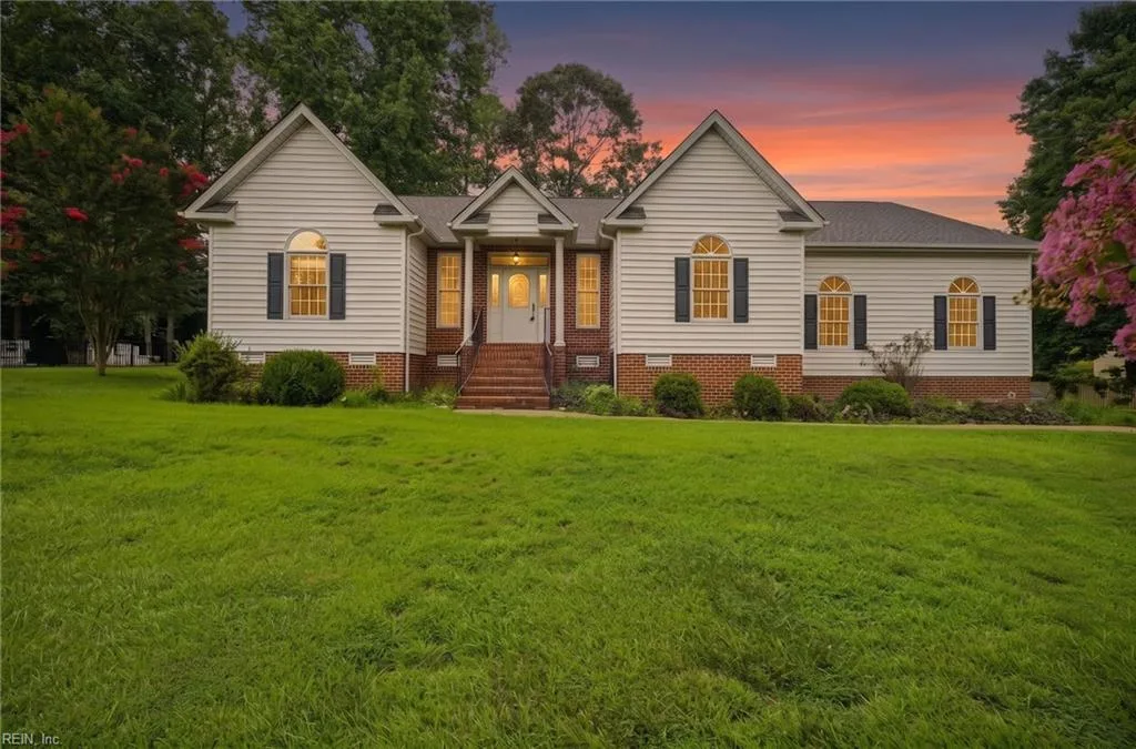 4916 Westmoreland DR, Williamsburg — 3 bed Residential, 2,232 sqft