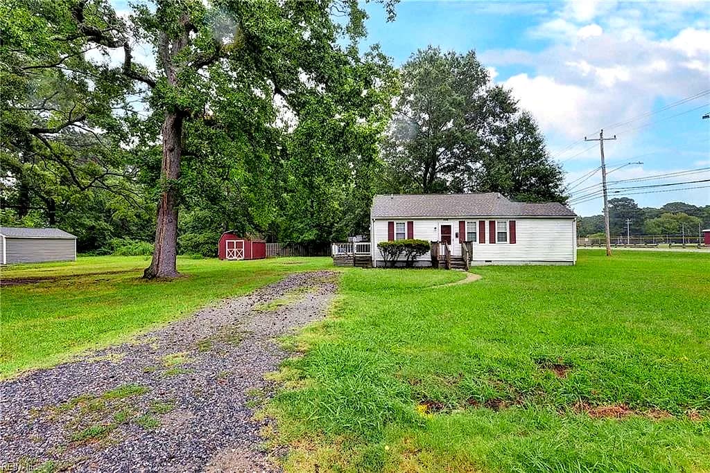 5900 Wickham AVE, NEWPORT NEWS VA 23605 - Main photo