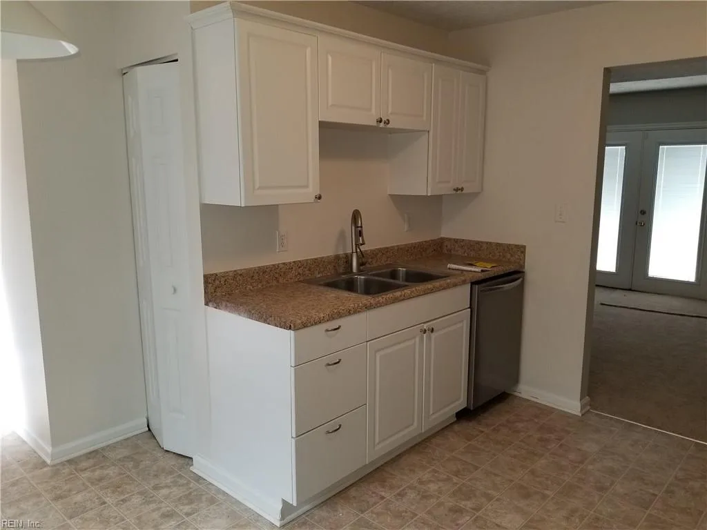 1125 Old Denbigh BLVD, NEWPORTNEWS VA 23608 - Photo 4