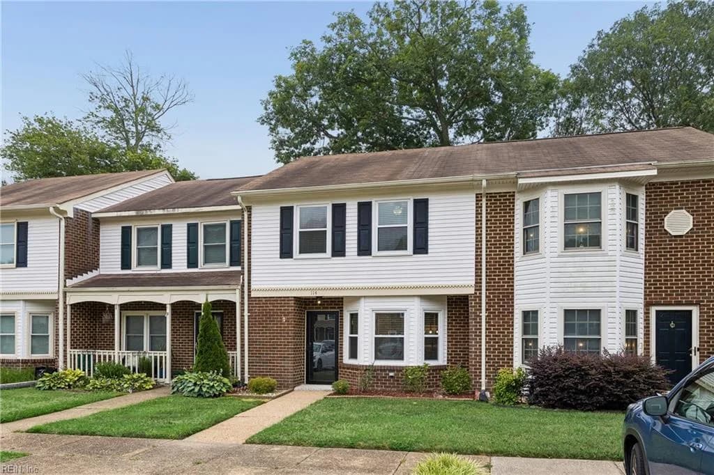 114 Solebay ST, YORKTOWN VA 23692 - Photo 5