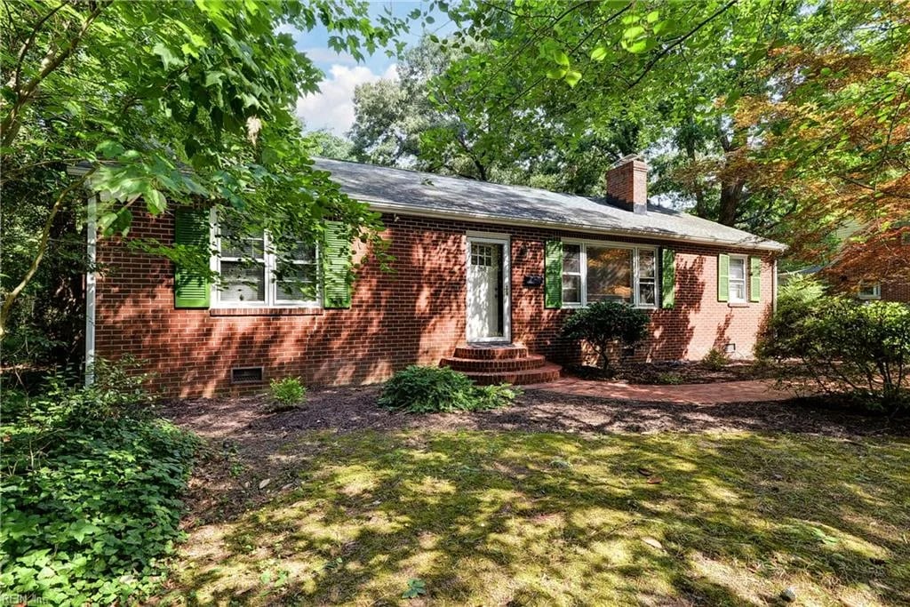 268 James River DR, NEWPORT NEWS VA 23601