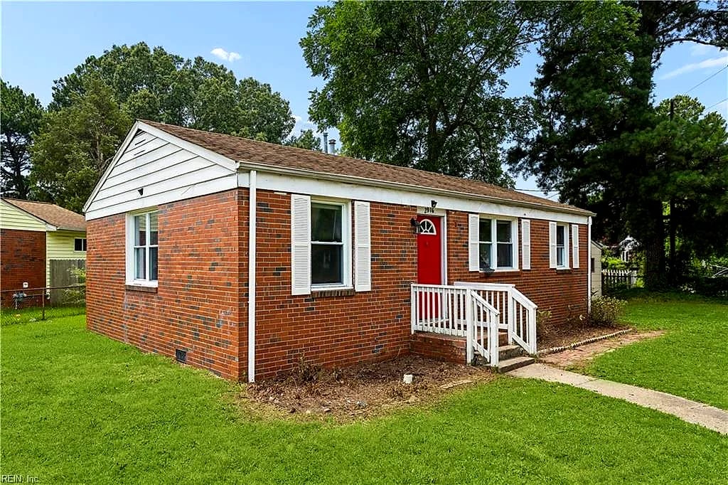 2916 Berkley AVE, CHESAPEAKE VA 23325