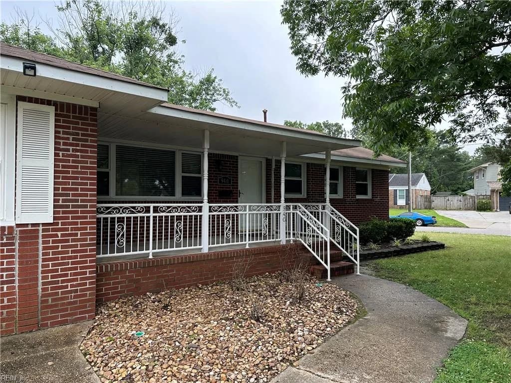 940 Redwood CIR, VIRGINIABEACH VA 23464 - Photo 3
