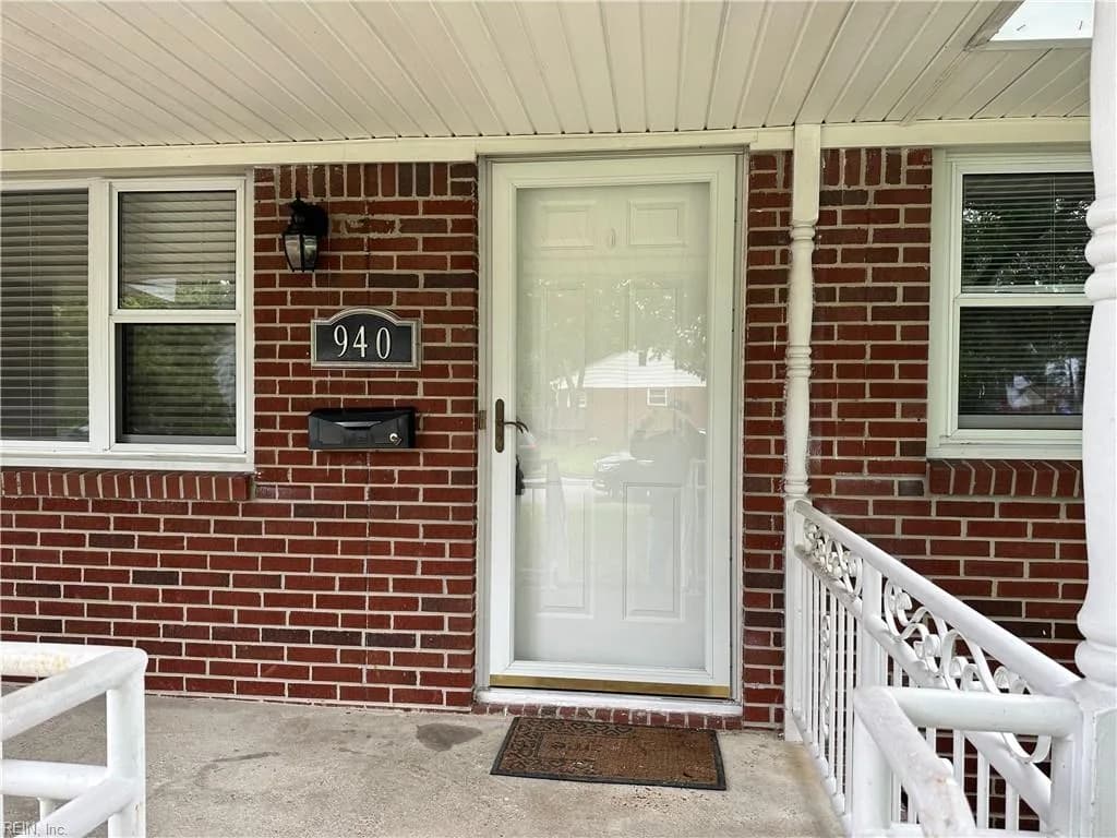 940 Redwood CIR, VIRGINIABEACH VA 23464 - Photo 4
