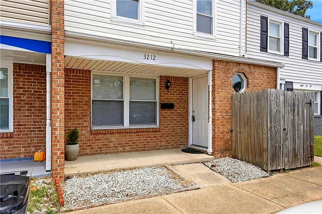 3212 Dunnbury CT, Virginia Beach — 3 bed Residential, 1,392 sqft