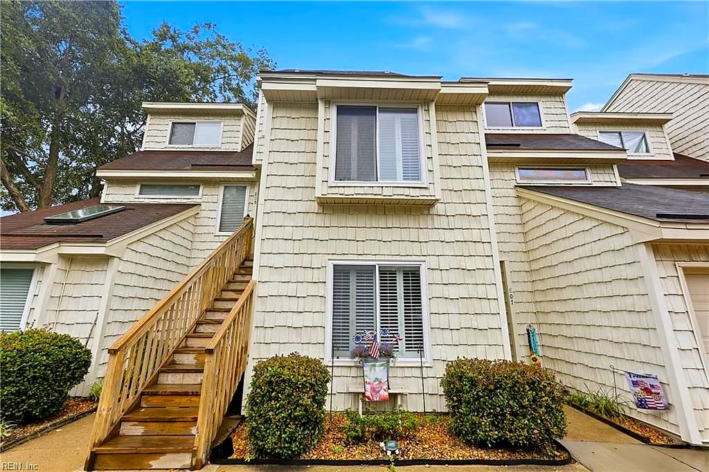 805 Virginia CT, Virginia Beach — 2 bed Residential, 1,036 sqft