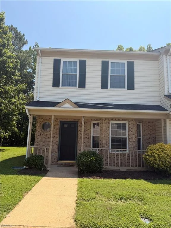 301 Wrought Iron BND, YORKTOWN VA 23693