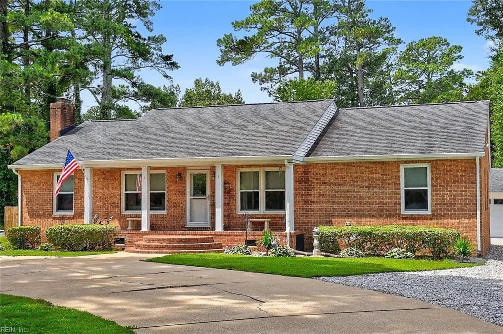 858 Waters RD, CHESAPEAKE VA 23322 - Photo 3