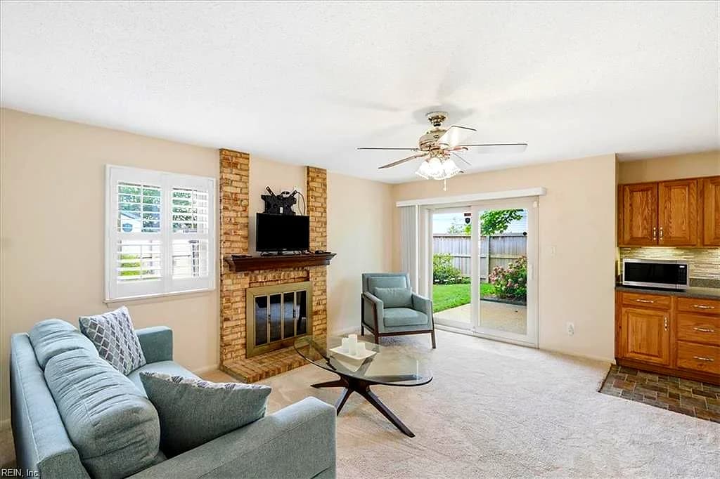 5204 Shorebreeze CT, VIRGINIA BEACH VA 23464 - Photo 4