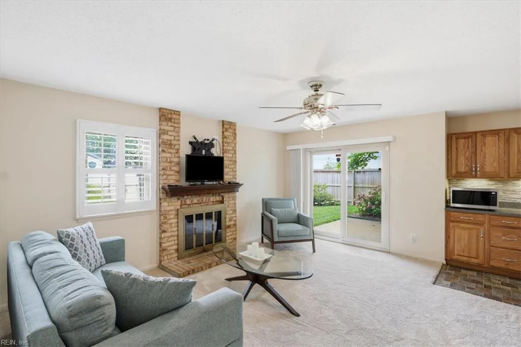 5204 Shorebreeze CT, VIRGINIABEACH VA 23464 - Photo 4