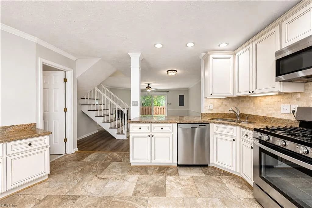 4902 Abbotsford MEWS, WILLIAMSBURG VA 23188 - Main photo