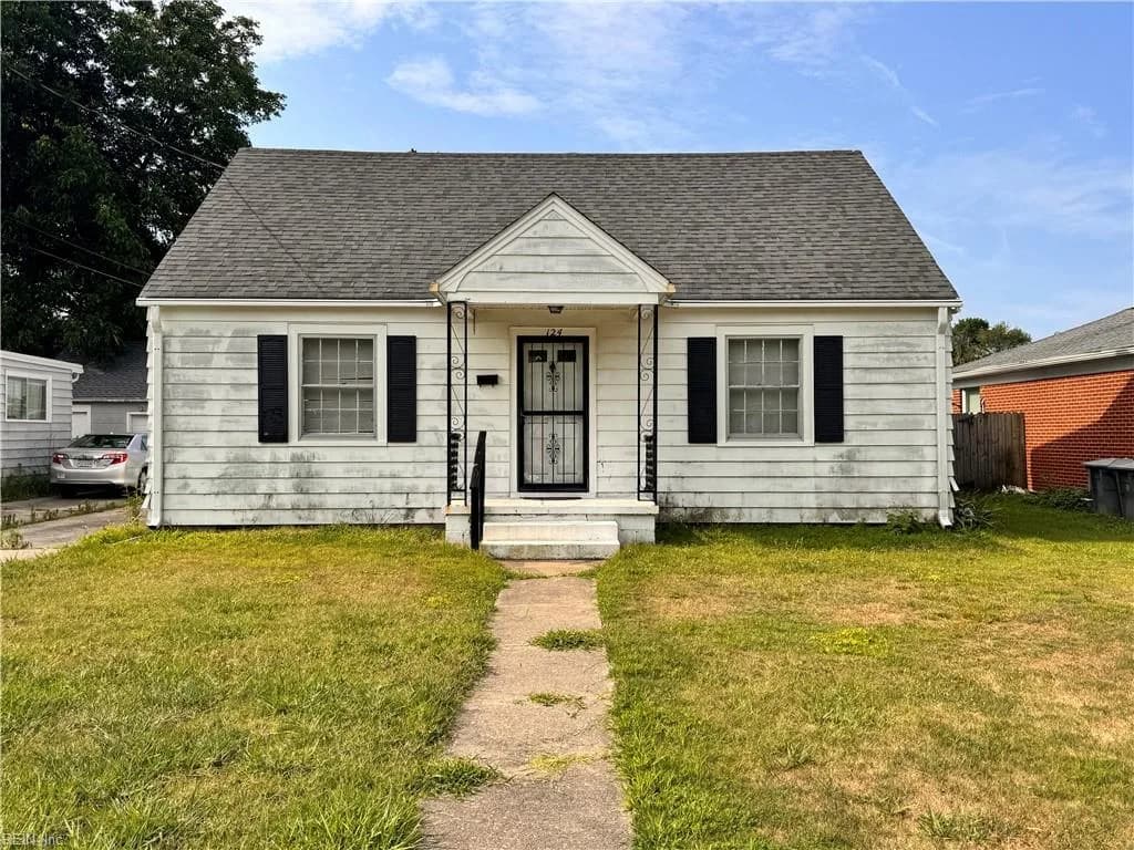124 Chichester AVE, HAMPTON VA 23669 - Main photo