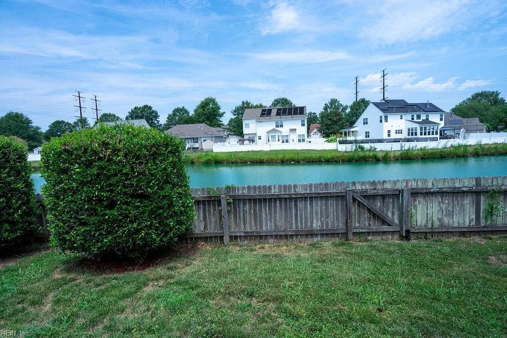 2516 Belmont Stakes DR, VIRGINIABEACH VA 23456 - Photo 4