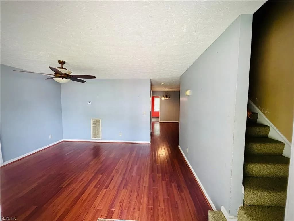 14 W Sewell AVE, HAMPTON VA 23663 - Photo 5
