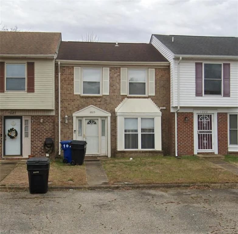 1025 Smoke Tree LN, VIRGINIABEACH VA 23452 - Main photo