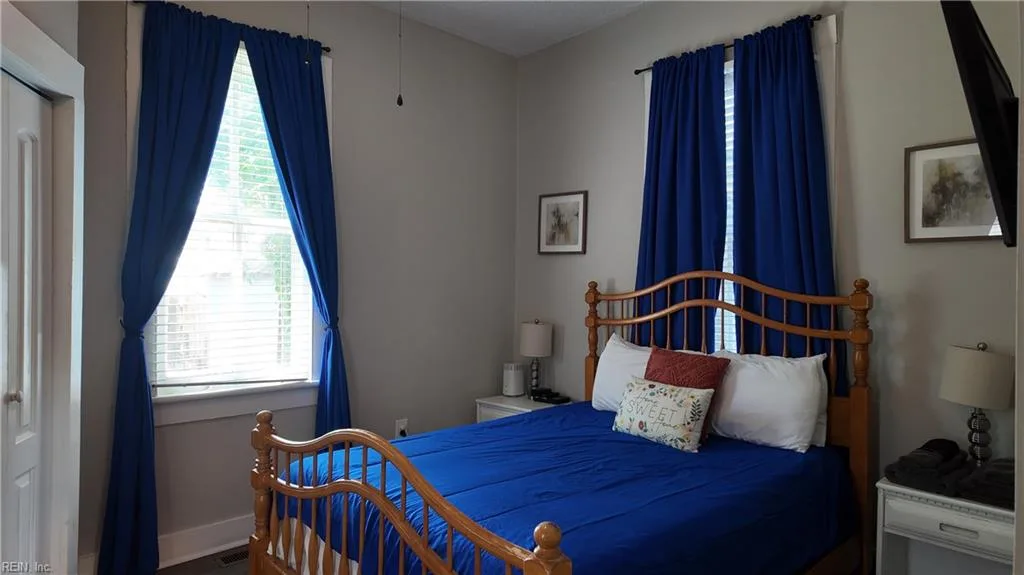 1025 Smoke Tree LN, VIRGINIABEACH VA 23452 - Photo 4