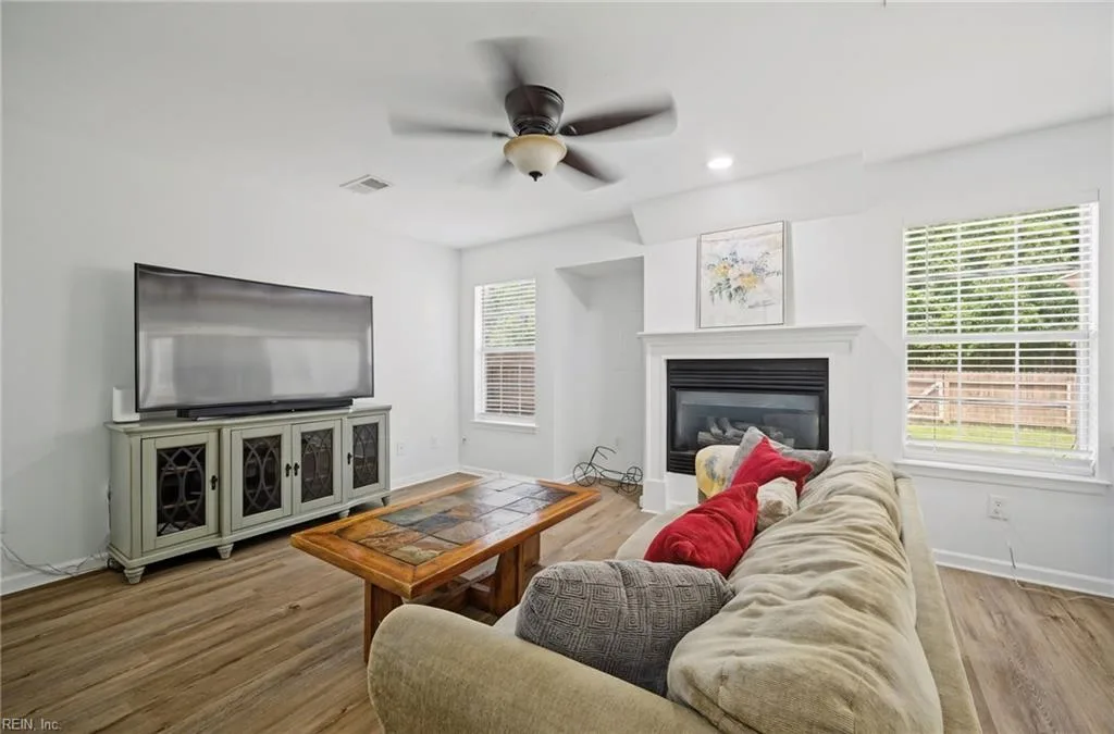 1928 Abbotsbury WAY, VIRGINIABEACH VA 23453 - Photo 5