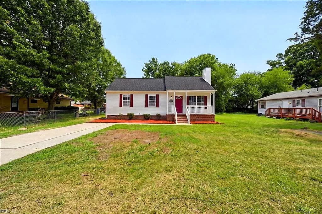 728 Center AVE, NEWPORT NEWS VA 23605 - Main photo