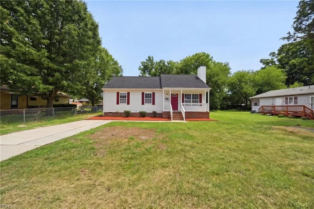 728 Center AVE, NEWPORTNEWS VA 23605 - Photo 2