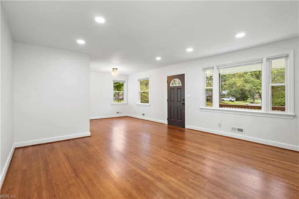 6343 Glenoak DR, NORFOLK VA 23513 - Photo 5
