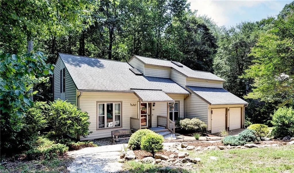 3301 Durham CT, Williamsburg — 4 bed Residential, 2,098 sqft