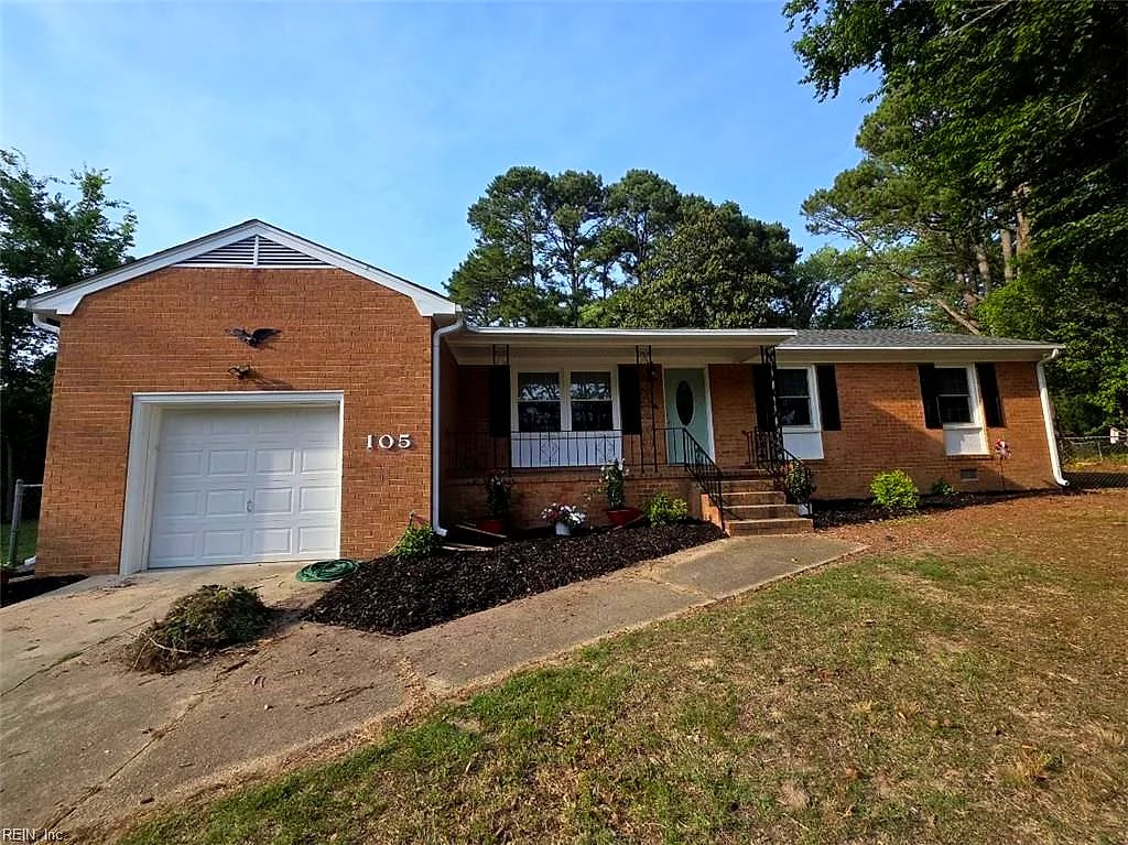 105 Laurel CT, Williamsburg — 3 bed Residential, 1,272 sqft