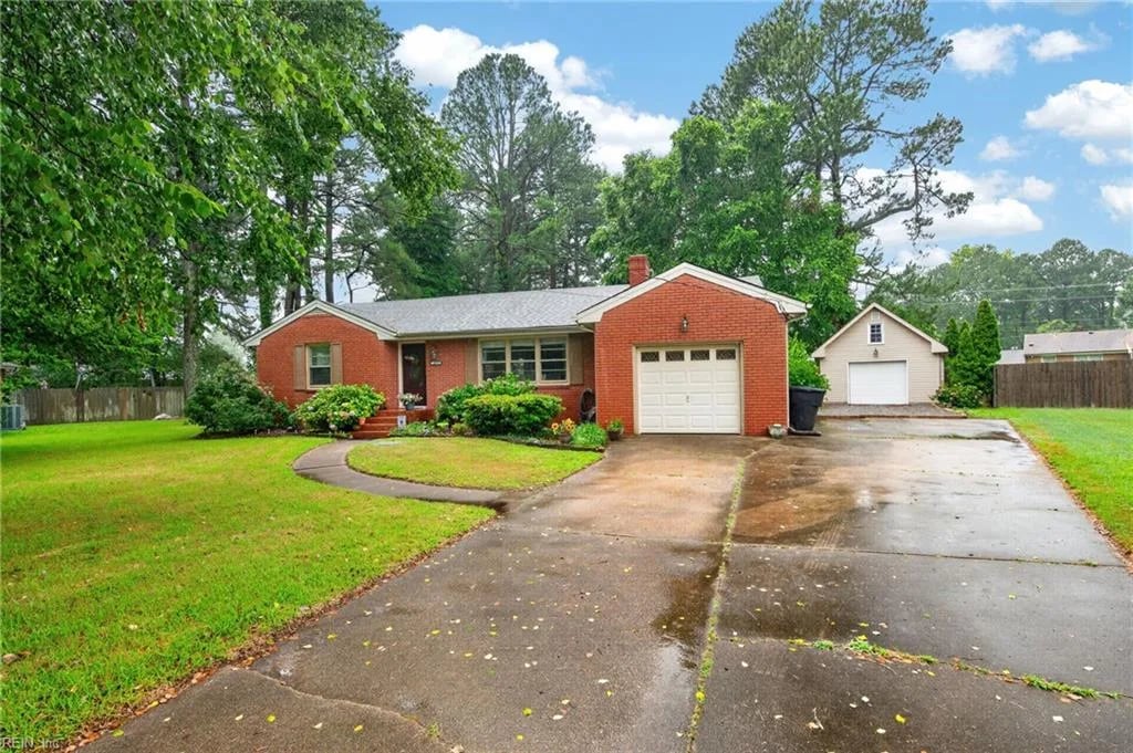 4833 Colonial LN, PORTSMOUTH VA 23703