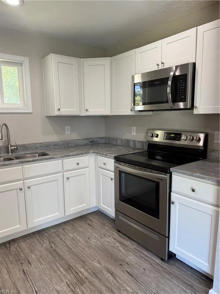 209 York DR, PORTSMOUTH VA 23702 - Photo 4
