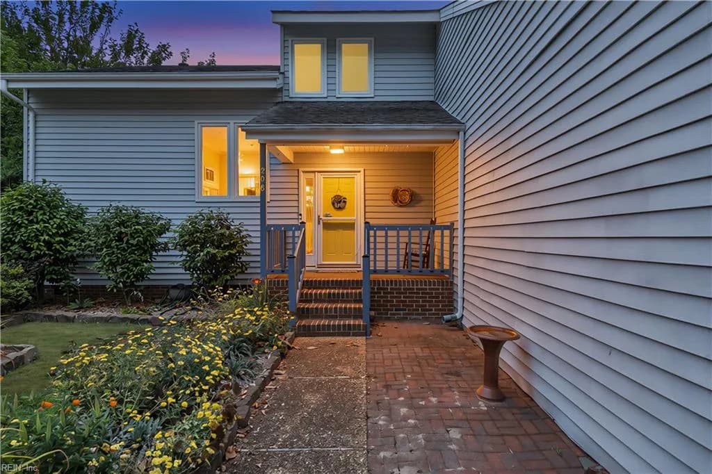 206 Woodburn DR, HAMPTON VA 23664 - Photo 3