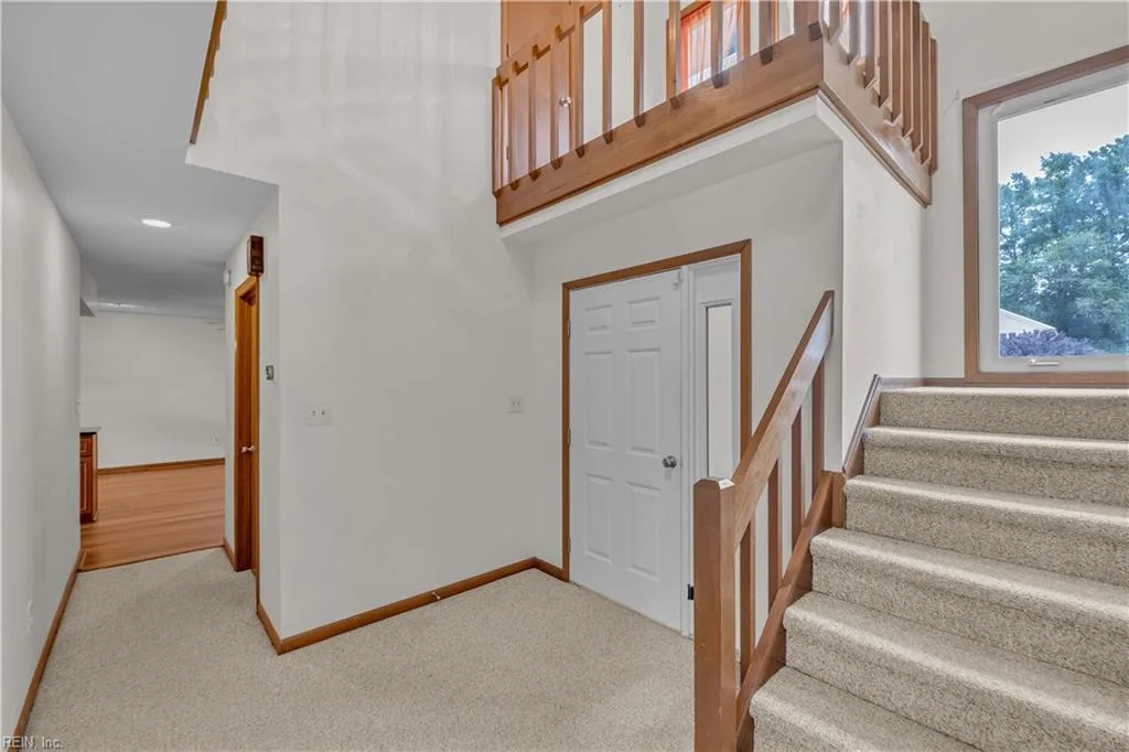 206 Woodburn DR, HAMPTON VA 23664 - Photo 5