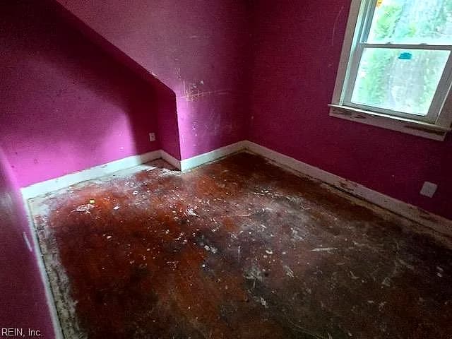 4881 Robin Hood RD, NORFOLK VA 23513 - Photo 5