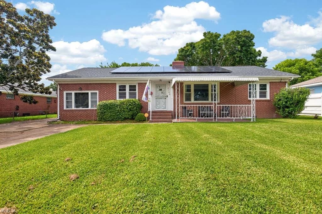 2708 Heutte DR, NORFOLK VA 23518 - Main photo