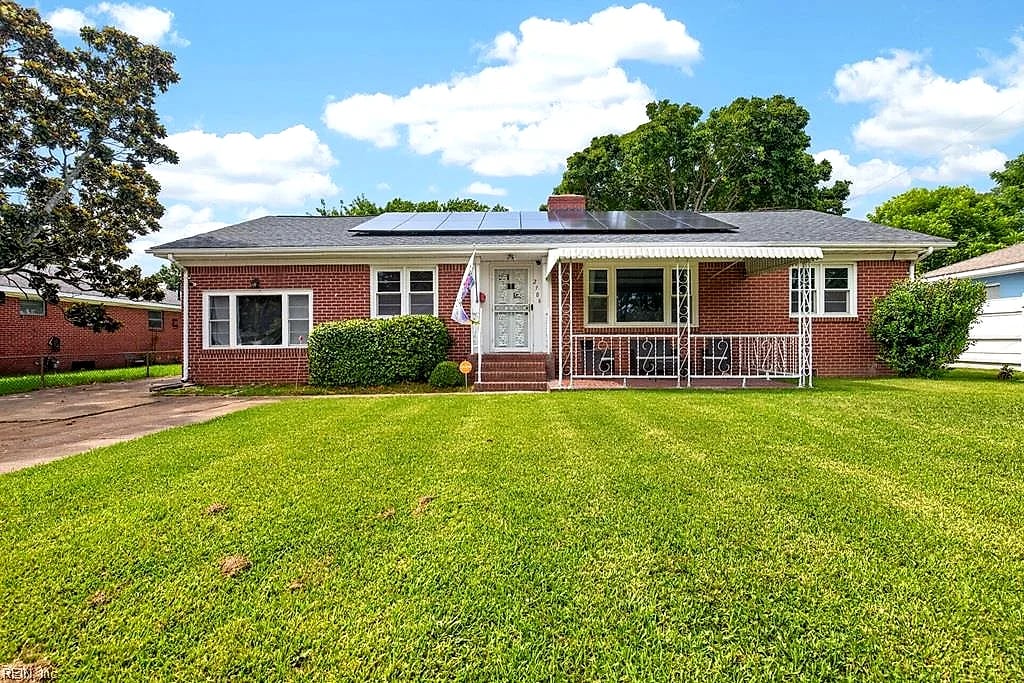 2708 Heutte DR, NORFOLK VA 23518