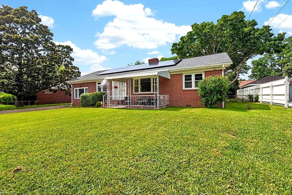 2708 Heutte DR, NORFOLK VA 23518 - Photo 4