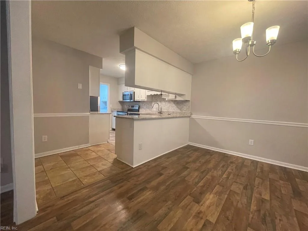 187 Loch CIR, HAMPTON VA 23669 - Photo 5