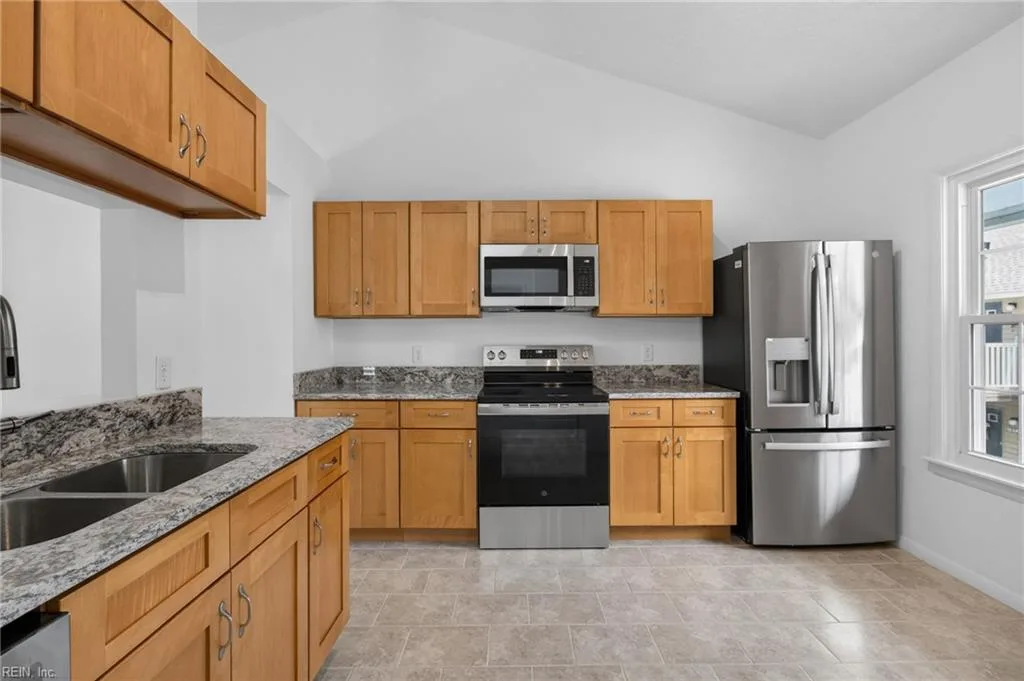 1323 Destination LN, VIRGINIABEACH VA 23454 - Photo 5