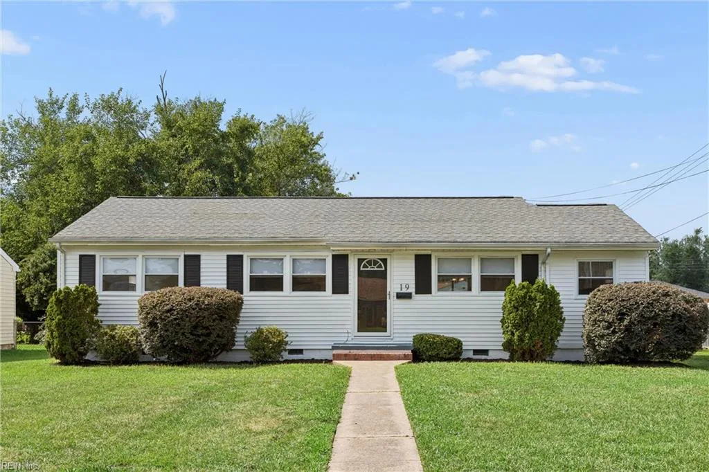 19 Frances ST, NEWPORT NEWS VA 23601