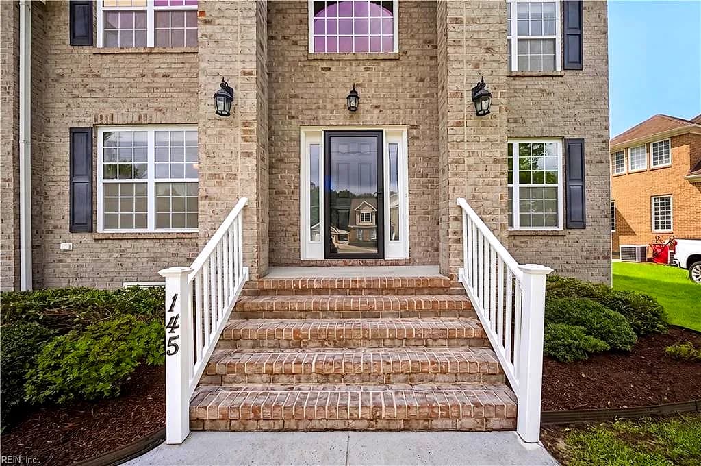 145 Sinclair LN, CHESAPEAKE VA 23322 - Photo 4