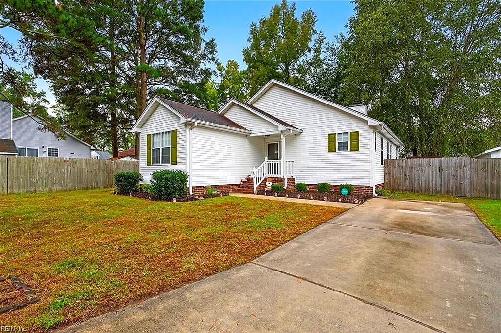 203 Teal CT, SUFFOLK VA 23434 - Photo 2
