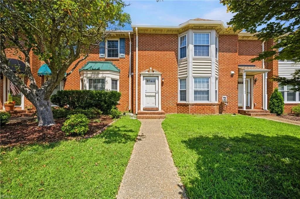 1010 Tottenham LN, VIRGINIA BEACH VA 23454 - Photo 3