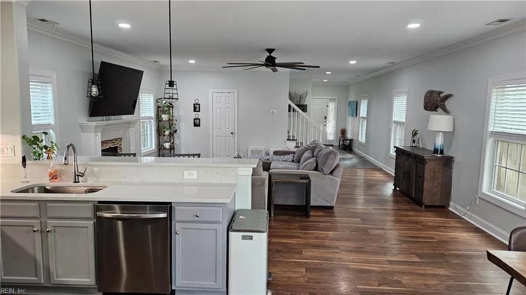 122 N Budding AVE, VIRGINIABEACH VA 23452 - Photo 5