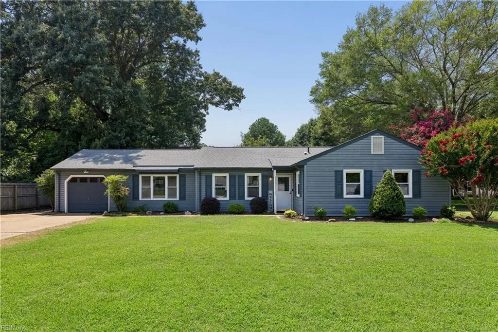 3 Deans CIR, NEWPORT NEWS VA 23606