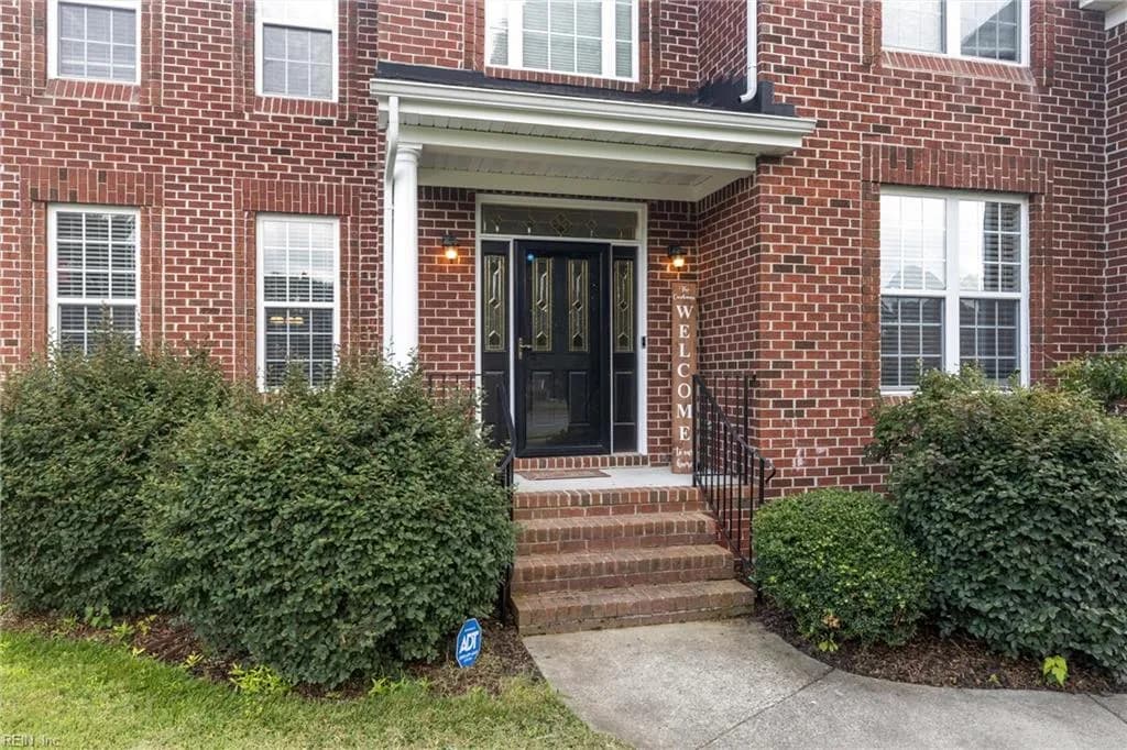 909 Brice CT, CHESAPEAKE VA 23322 - Photo 4