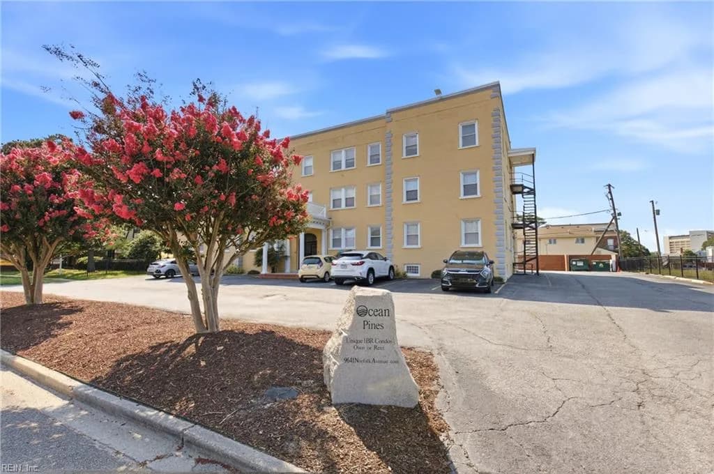 9641 Norfolk AVE #102, NORFOLK VA 23503 - Main photo