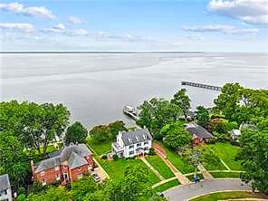 211 Hilton TER, NEWPORT NEWS VA 23601 - Photo 2