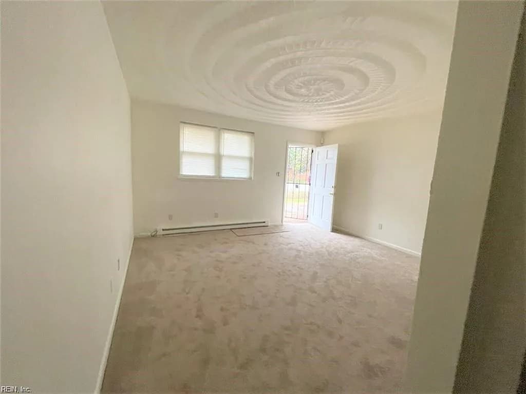 2018 Pond LN, CHESAPEAKE VA 23324 - Photo 3
