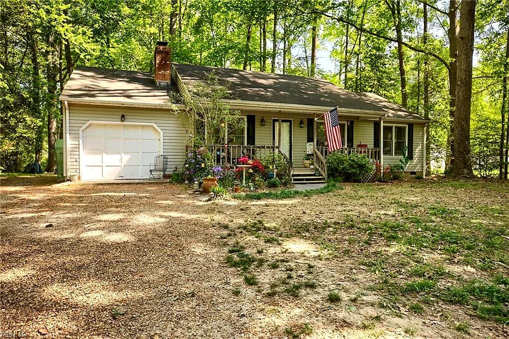 7015 Seawell AVE, GLOUCESTER VA 23061 - Main photo
